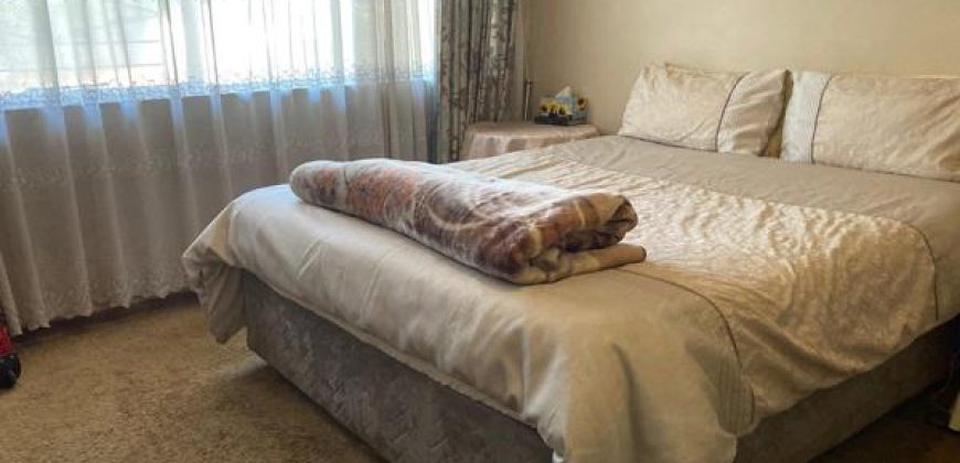 House for Sale in Esther Park