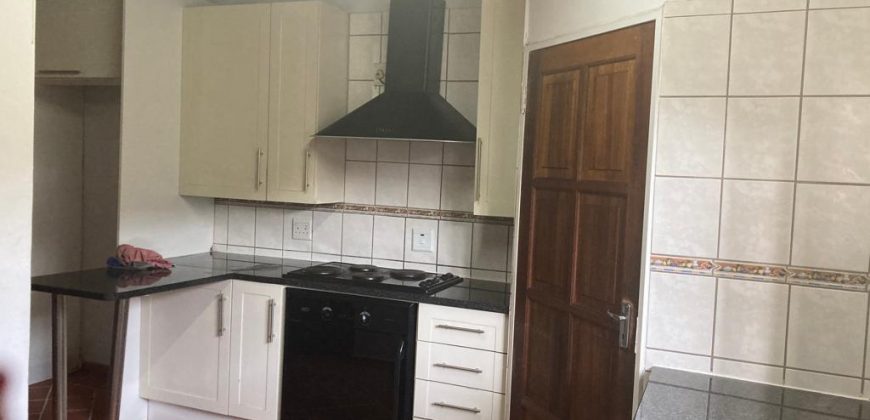 4 Bedroom House for Sale in Lyttelton Manor