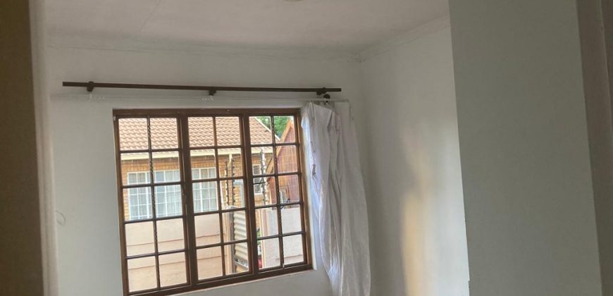 4 Bedroom House for Sale in Lyttelton Manor