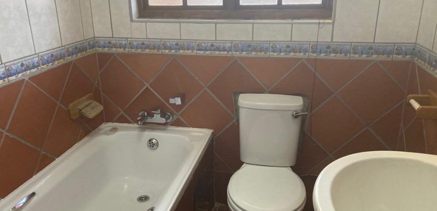 4 Bedroom House for Sale in Lyttelton Manor