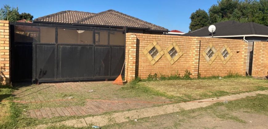 Spacious 3 Bedroom House for Sale