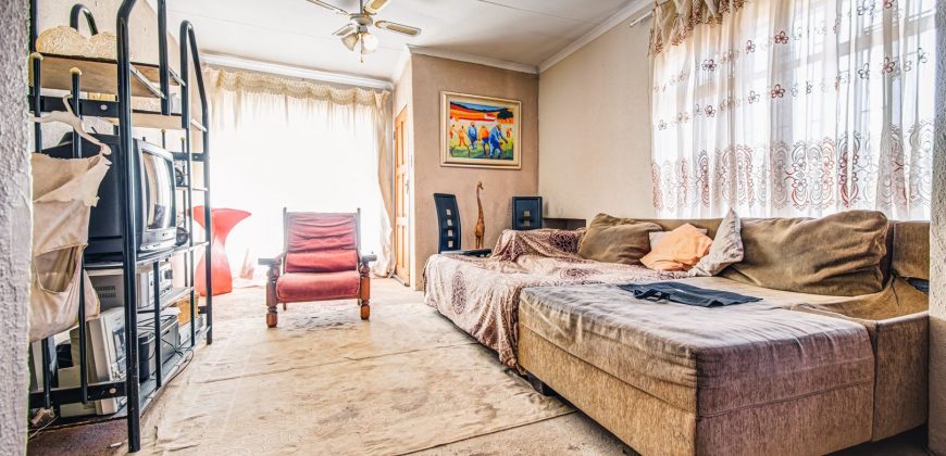 PERFECT FOR FIRST TIME BUYERS AND INVESTORS!!!