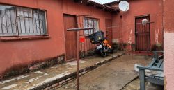 3 bedroom house with 3 outside rooms!!!!