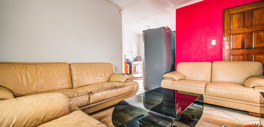 Spacious 3 Bedroom House for Sale in Clayville