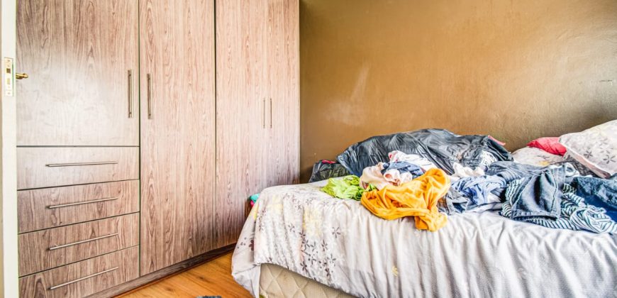 WHY PAY SOMEONE’S BOND?!!! BEAUTIFUL HOME WITH A COTTAGE FOR EXTRA INCOME