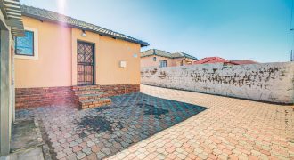 Beautiful Family House In Clayville At An Affordable Price!!!!