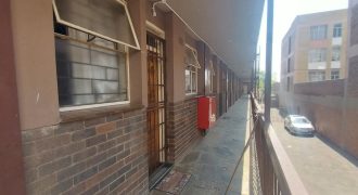 1 Bedroom Flat For Sale in Kempton Park!!!