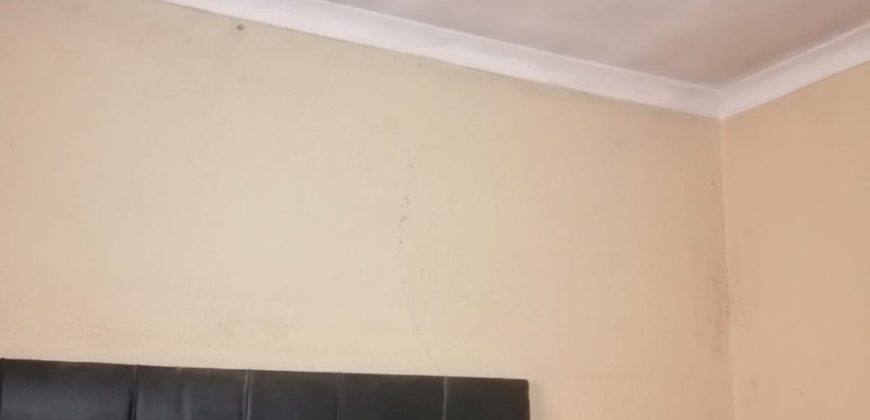 RENTAL INCOME R14 850.00 WITH THE MAIN HOUSE INCLUDED
