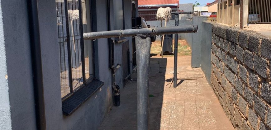 2 BEDROOM HOUSE FOR SALE!!!