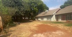 Nestled in a tranquil neighborhood of Clayville, Olifantsfontein. This charming home present an inviting retreat for those seeking comfort and convenience