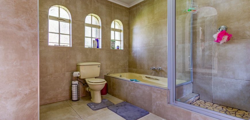 A MODERN FAMILY SANCTUARY!!!