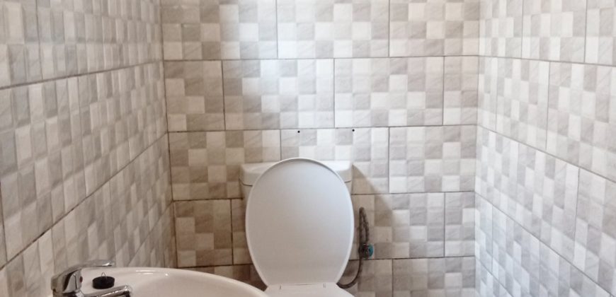 BEAUTEOUS 3 BEDROOM HOUSE 2 BATHROOM