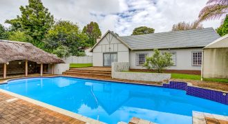 Good news to investors / Big Family! House with 2 outside rooms