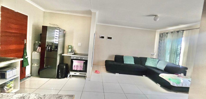 3-bedroom house in a gated community. Why pay someone’s bond?!!