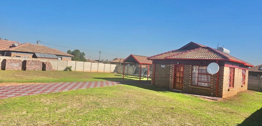 Charming Stand Alone 3-Bedroom Home in Secure Midrand Village Estate