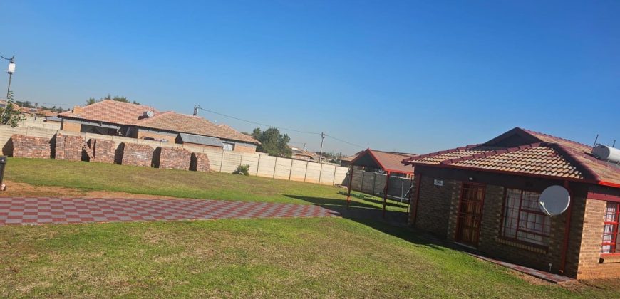 Charming Stand Alone 3-Bedroom Home in Secure Midrand Village Estate