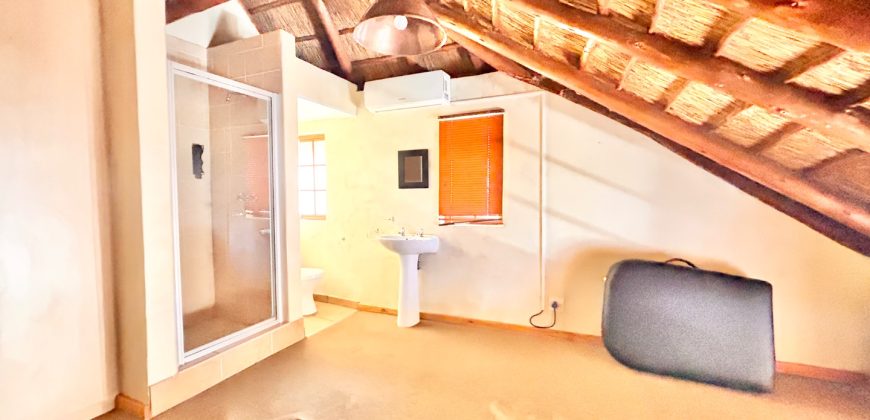 Stunning 4-Bedroom Family Home with Pool & Business Potential – Prime Location!