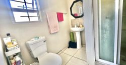 3-bedroom house in a gated community. Why pay someone’s bond?!!