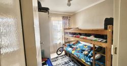 3-bedroom house in a gated community. Why pay someone’s bond?!!