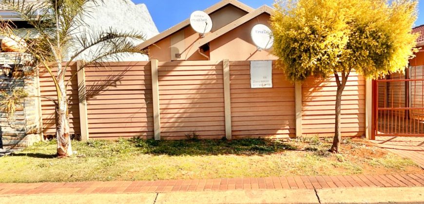 Income-Generating Gem in the Heart of Sky City!