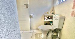 3-bedroom house in a gated community. Why pay someone’s bond?!!