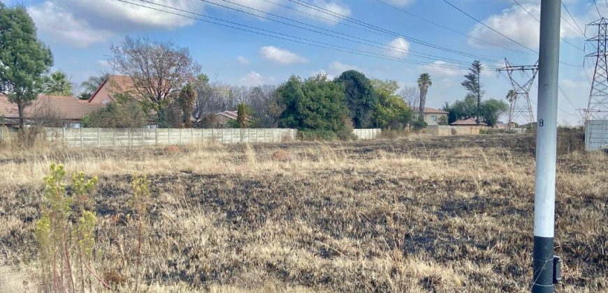 Once in a lifetime opportunity to build your dream home!