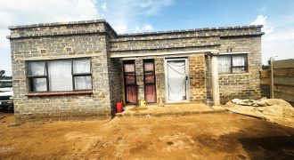 Spacious Etwatwa Home with Investment Potential – Needs some TLC