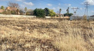 Once in a lifetime opportunity to build your dream home!