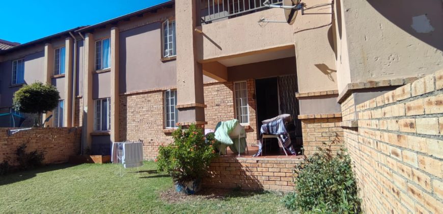 Ground Floor Unit in Exclusive Complex!